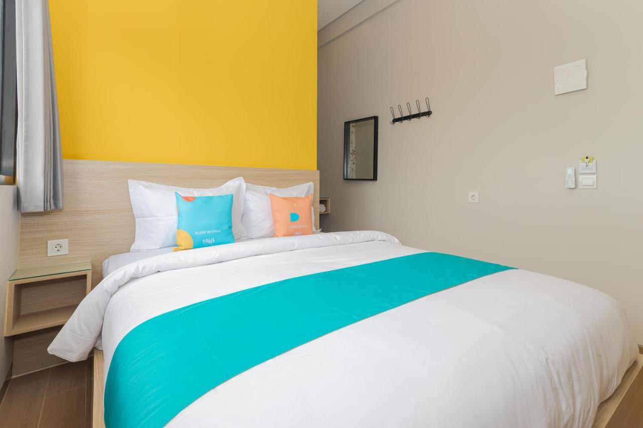 Sans Hotel Clover Ace Surabaya By Reddoorz ภายนอก รูปภาพ